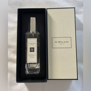 Jo Malone Honeysuckle and Davana Perfume